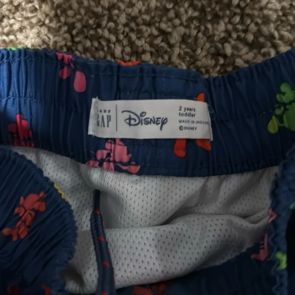 2T Gap swimsuits